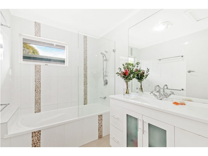 24 Decker Street, Chermside West QLD 4032