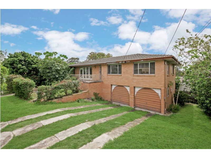 11 Leeside Street, Aspley QLD 4034