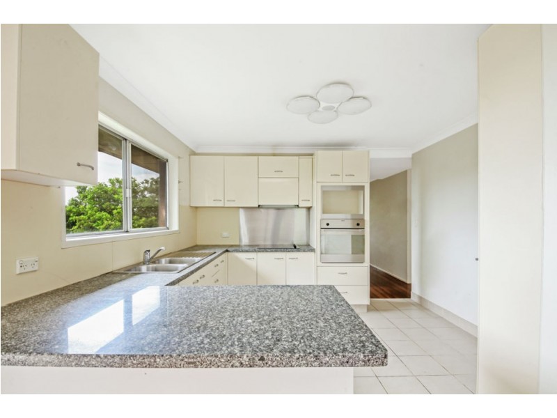 11 Leeside Street, Aspley QLD 4034