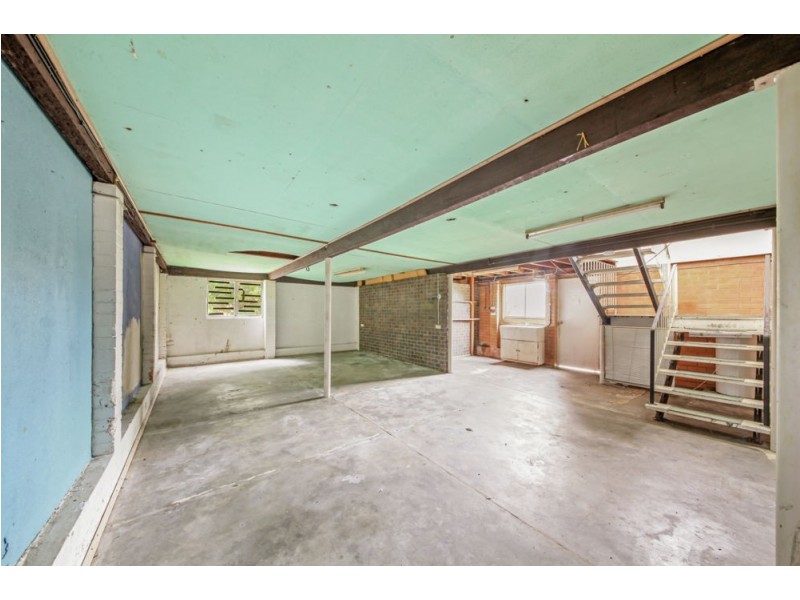 11 Leeside Street, Aspley QLD 4034