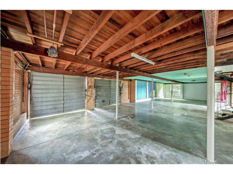 11 Leeside Street, Aspley QLD 4034