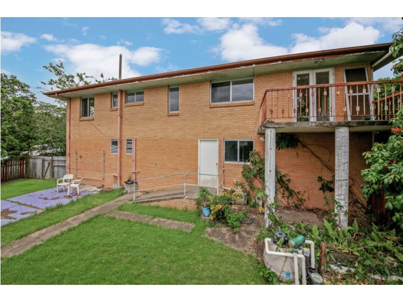 11 Leeside Street, Aspley QLD 4034