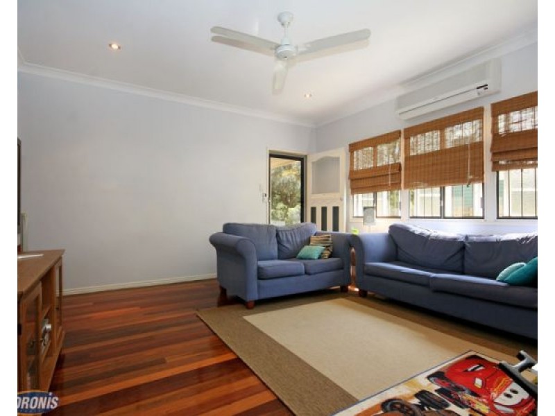 90 Pechey Street, Chermside QLD 4032