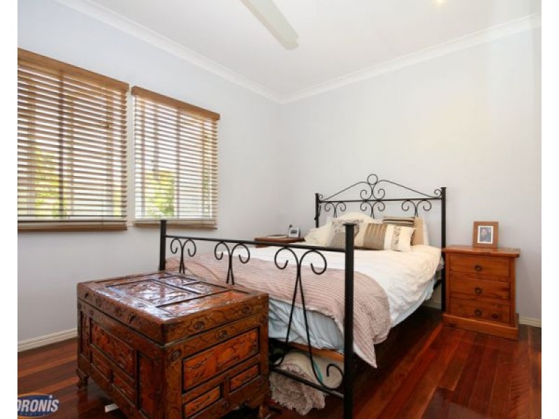 90 Pechey Street, Chermside QLD 4032