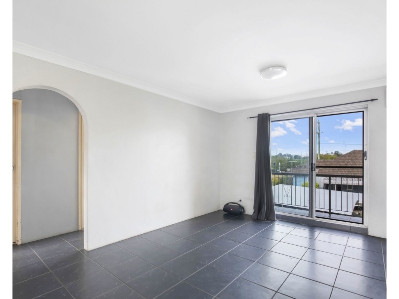 1/8 Church Road, Zillmere QLD 4034