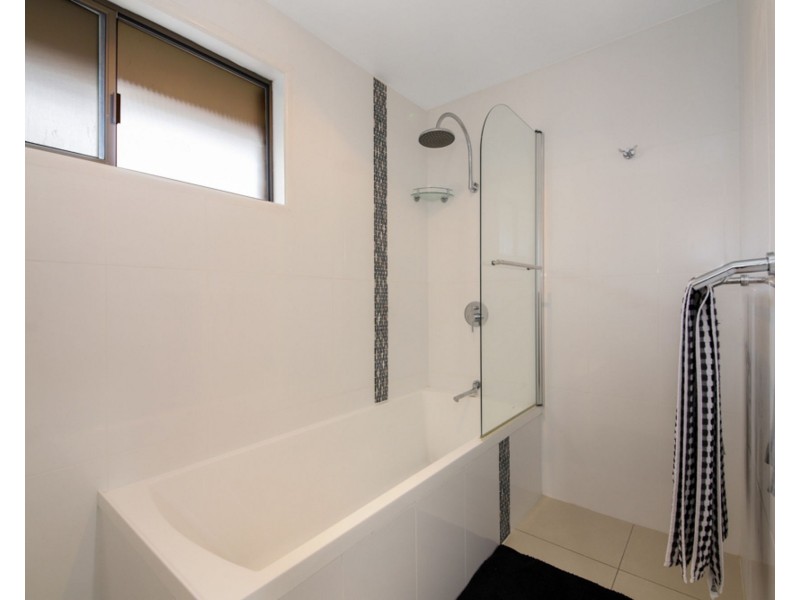 18 Bronwyn Street, Bracken Ridge QLD 4017