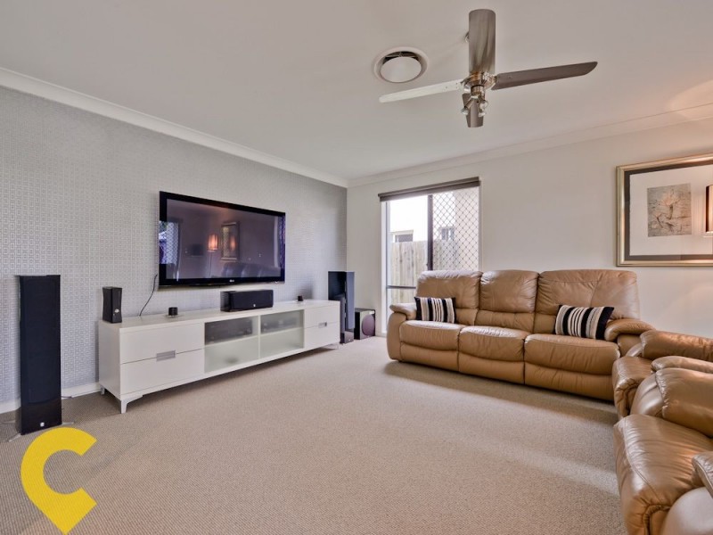 11 Petrie Crescent, Aspley QLD 4034