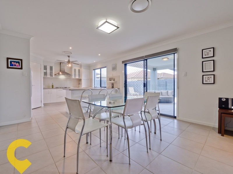 11 Petrie Crescent, Aspley QLD 4034