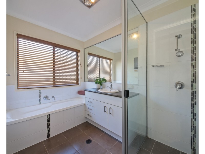 57 Raynbird Place, Carseldine QLD 4034