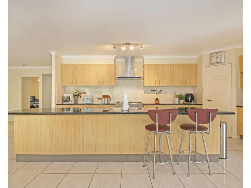 57 Raynbird Place, Carseldine QLD 4034