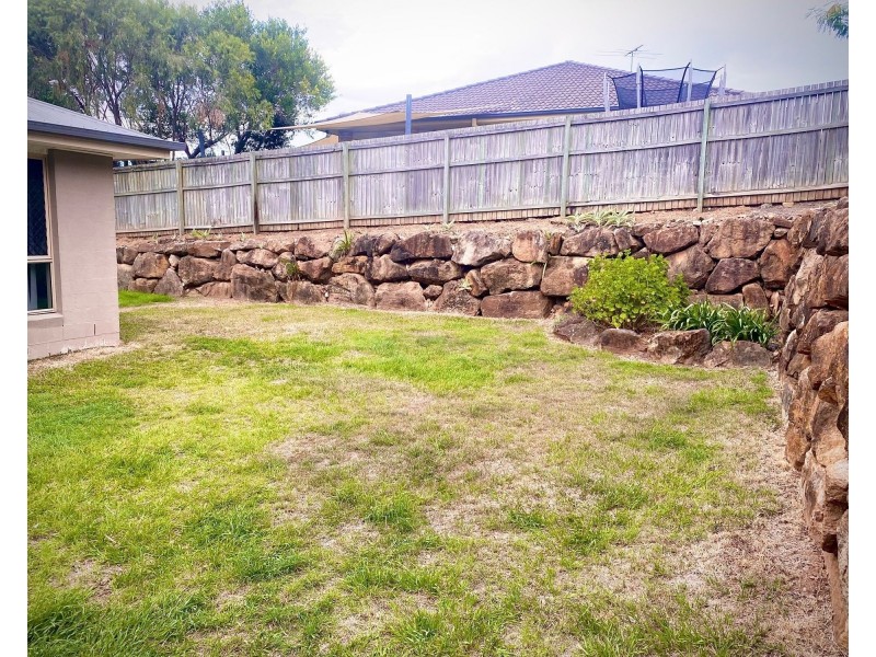 9 Hillary Drive, Warner QLD 4500