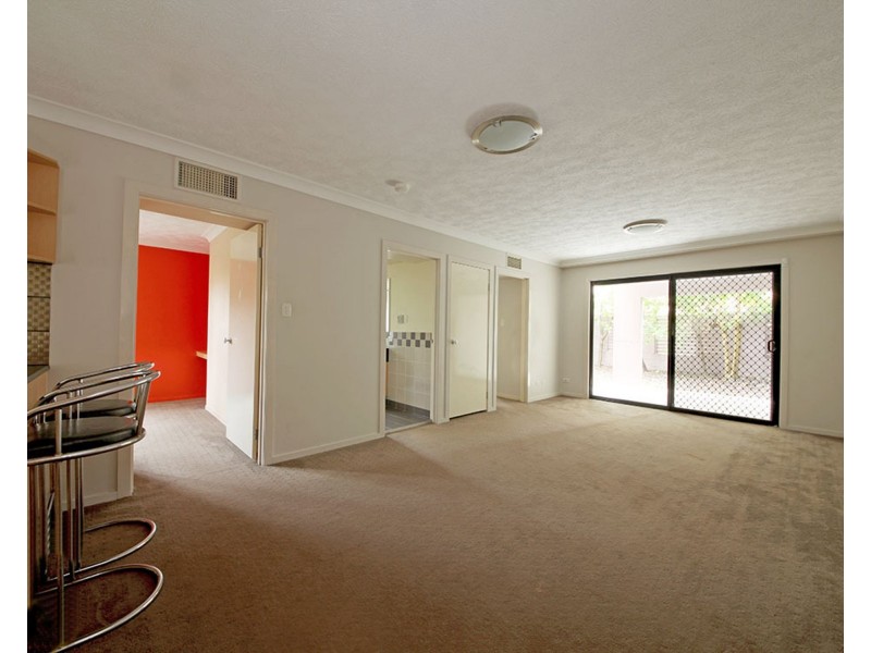 1/42 Hilltop Avenue, Chermside QLD 4032