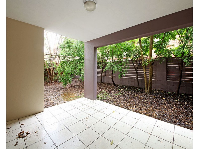 1/42 Hilltop Avenue, Chermside QLD 4032