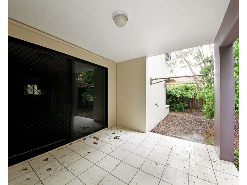 1/42 Hilltop Avenue, Chermside QLD 4032