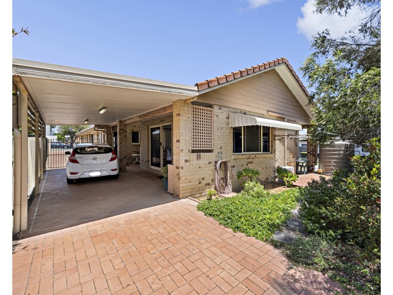 2 Murphy Street, Scarborough QLD 4020