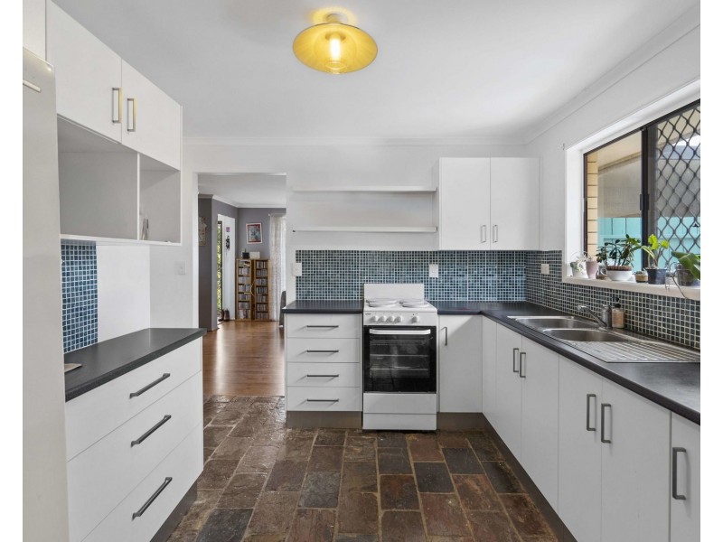 27 Garbala Drive, Strathpine QLD 4500