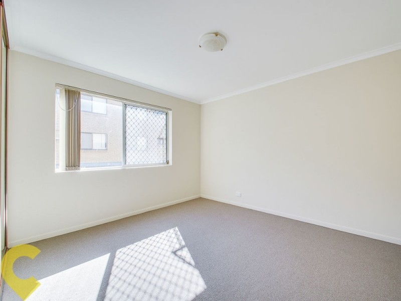 1/77 Farnell Street, Chermside QLD 4032