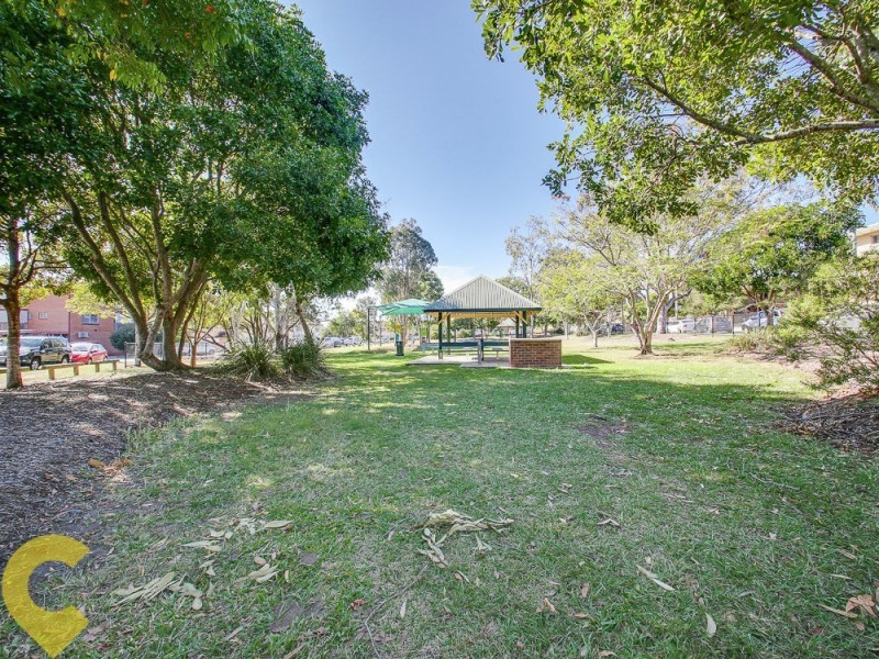 1/77 Farnell Street, Chermside QLD 4032