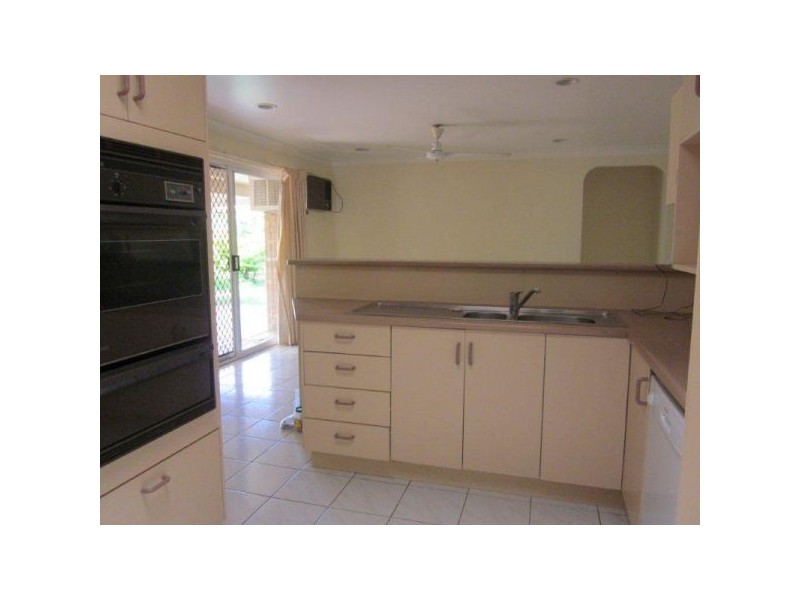 8 Tarrilli Place, Carseldine QLD 4034