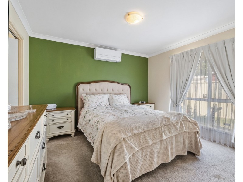 8 Princeton Court, Fitzgibbon QLD 4018