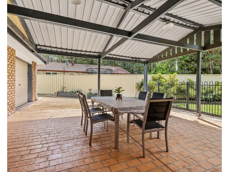 8 Princeton Court, Fitzgibbon QLD 4018