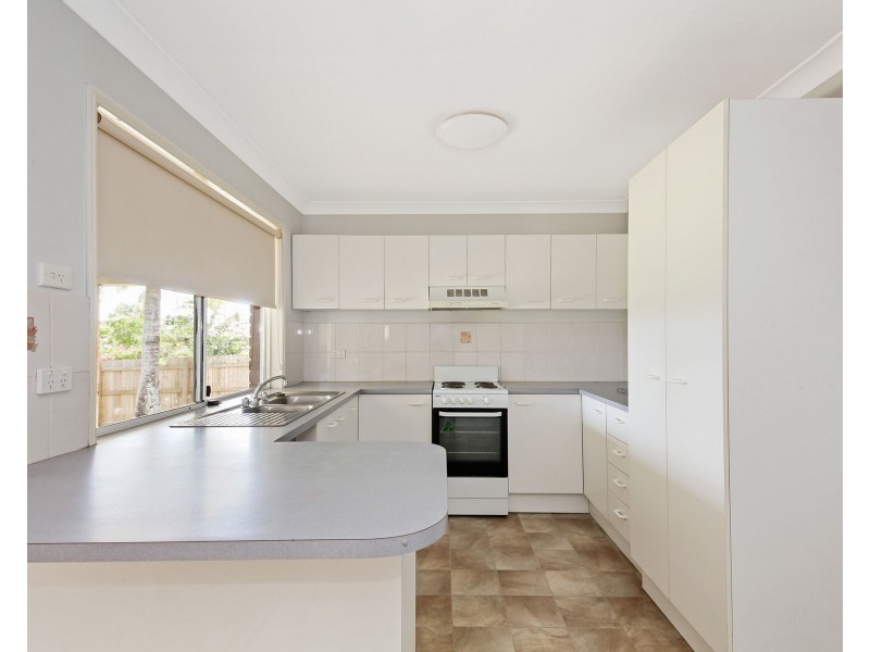 22 Baroona Rd, Bray Park QLD 4500
