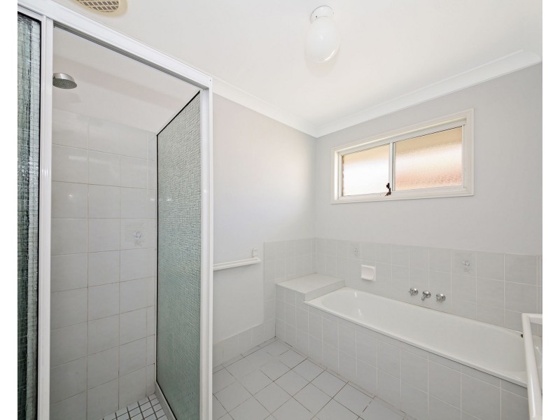 22 Baroona Rd, Bray Park QLD 4500