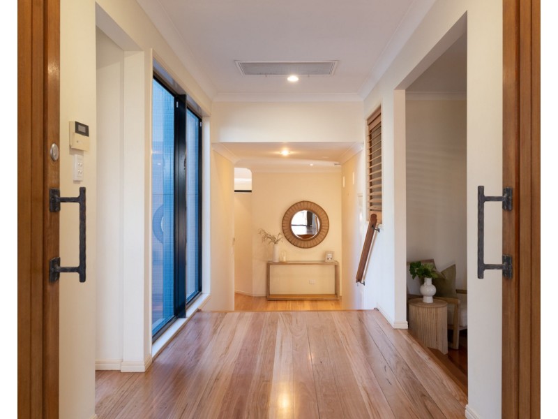 4 Moogerah Court, Albany Creek QLD 4035