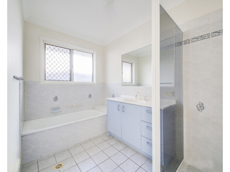 20 Ridgeview Street, Carindale QLD 4152