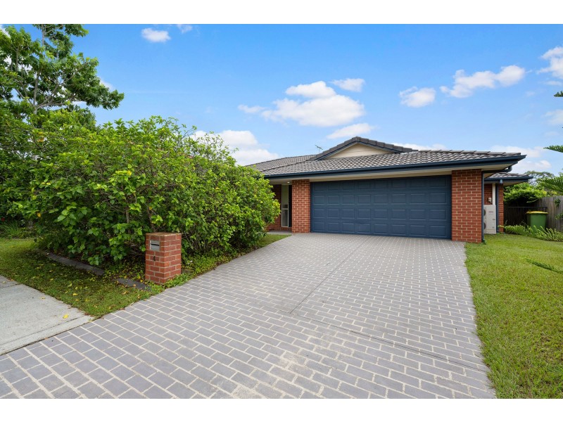 4 Winzear Drive, Kallangur QLD 4503
