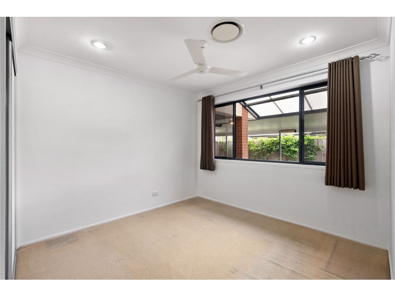 4 Winzear Drive, Kallangur QLD 4503