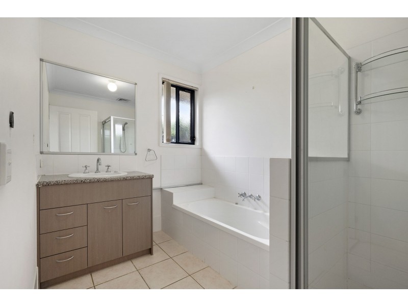 4 Winzear Drive, Kallangur QLD 4503