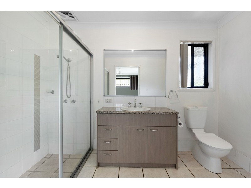 4 Winzear Drive, Kallangur QLD 4503