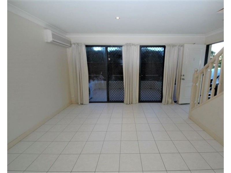 1/8 Langdon Avenue, Margate QLD 4019
