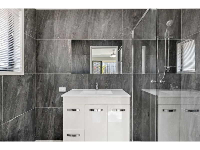 3 Sapphire Close, Griffin QLD 4503