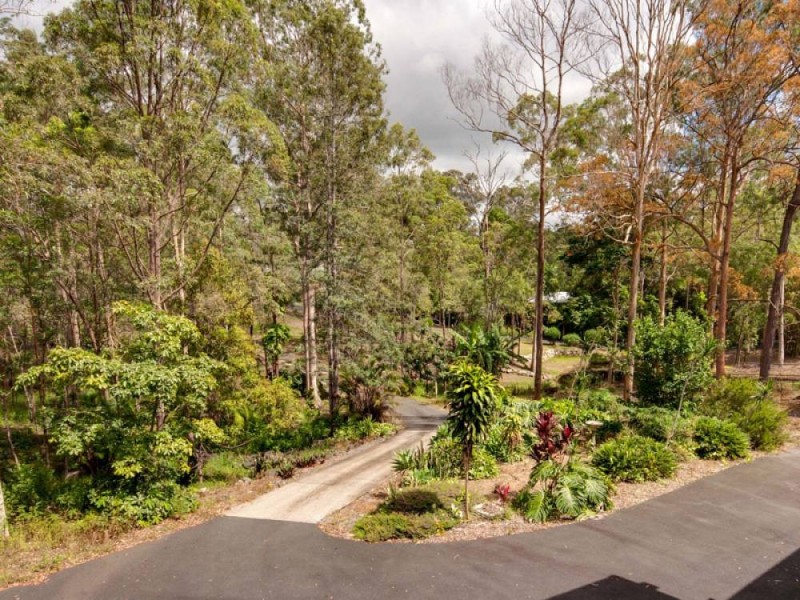 6 Gibson Court, Cashmere QLD 4500