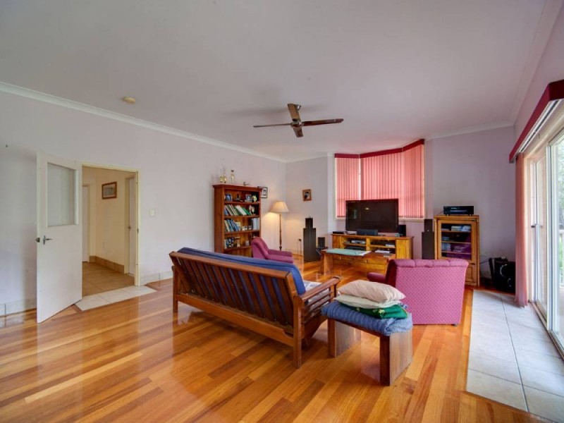 6 Gibson Court, Cashmere QLD 4500