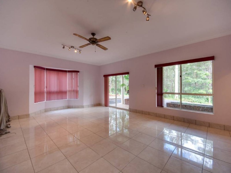 6 Gibson Court, Cashmere QLD 4500