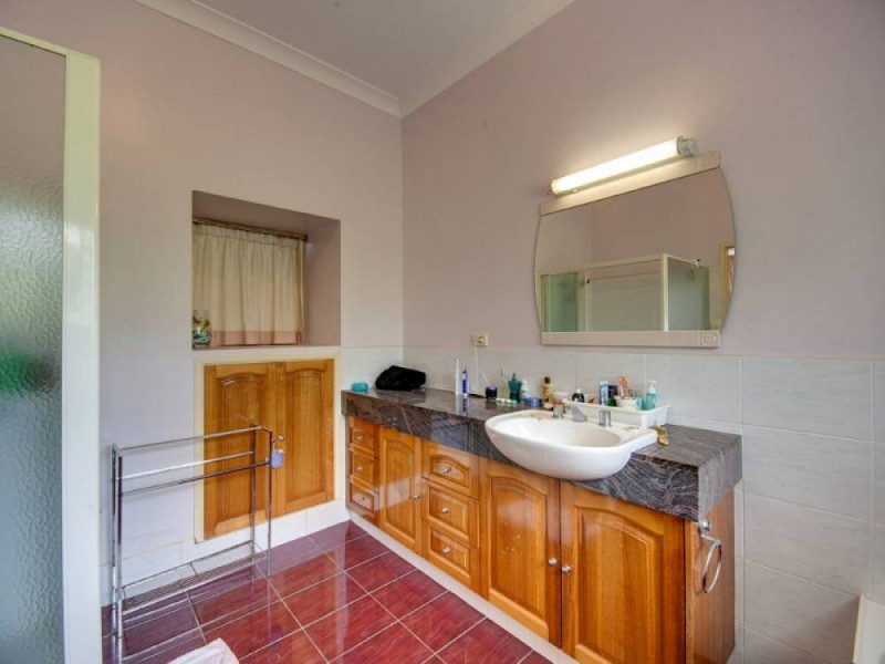 6 Gibson Court, Cashmere QLD 4500