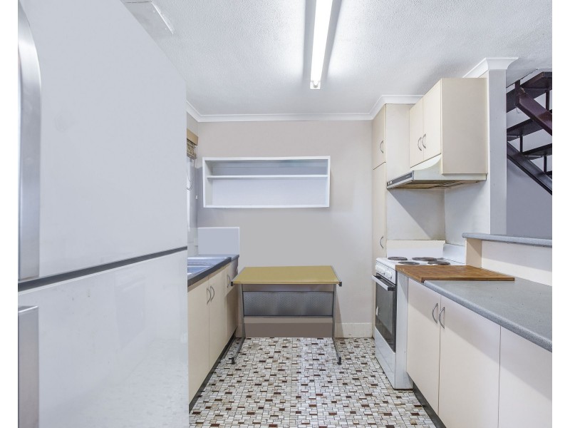 1/19 Seeney Street, Zillmere QLD 4034