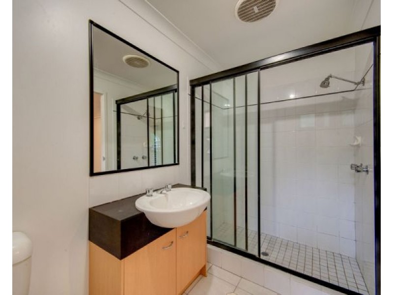 2/105 Hall Street, Alderley QLD 4051