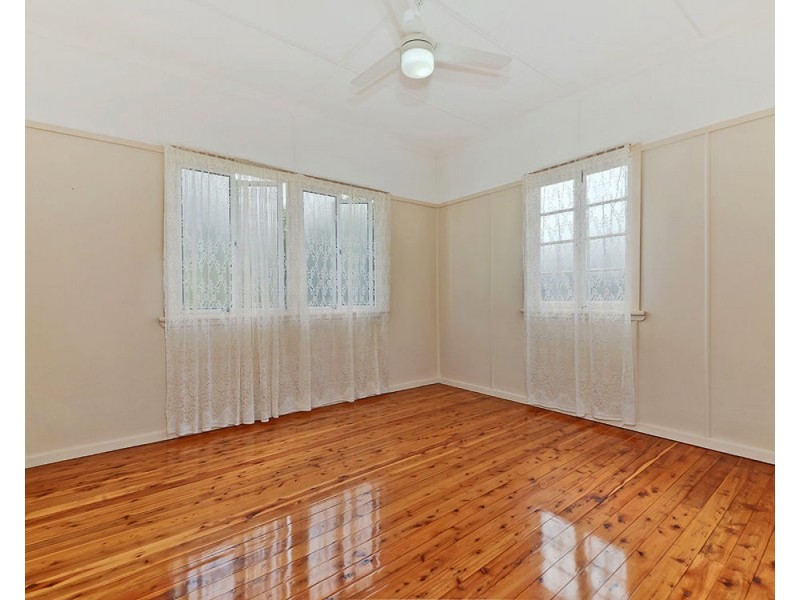 8 Spencer Street, Lawnton QLD 4501