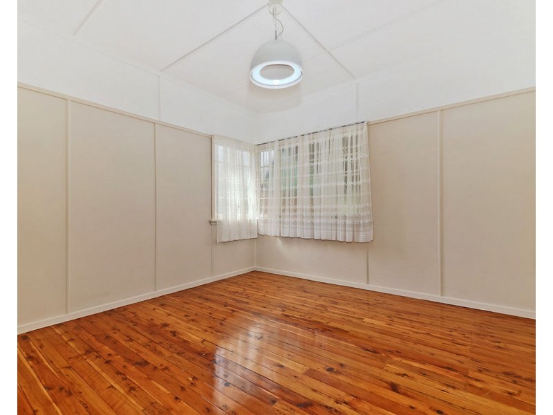 8 Spencer Street, Lawnton QLD 4501