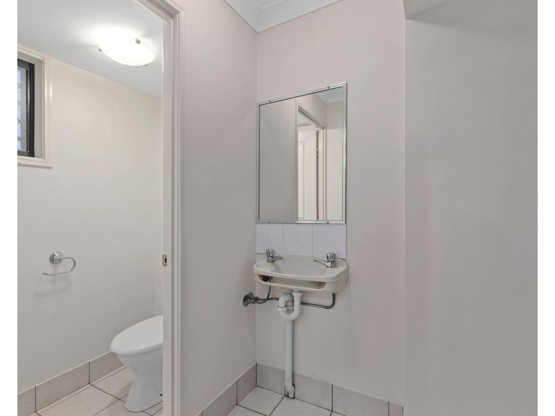 8/23 Kingsmill St, Chermside QLD 4032