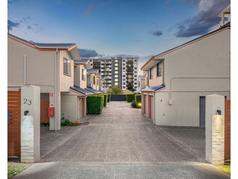 8/23 Kingsmill St, Chermside QLD 4032