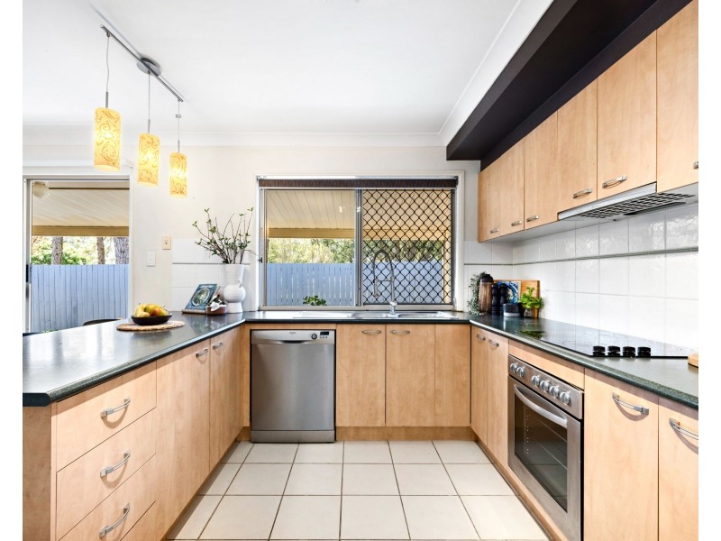 8 Chamberlain Place, Bracken Ridge QLD 4017