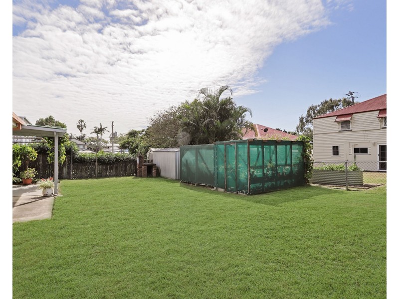 235 Brighton Road, Sandgate QLD 4017