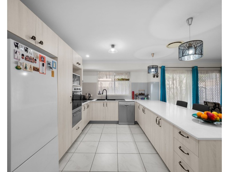 40 Kidston Crescent, Warner QLD 4500