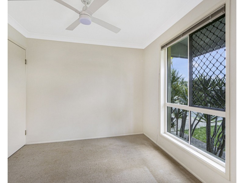 22 Blue Mountain Crescent, Warner QLD 4500