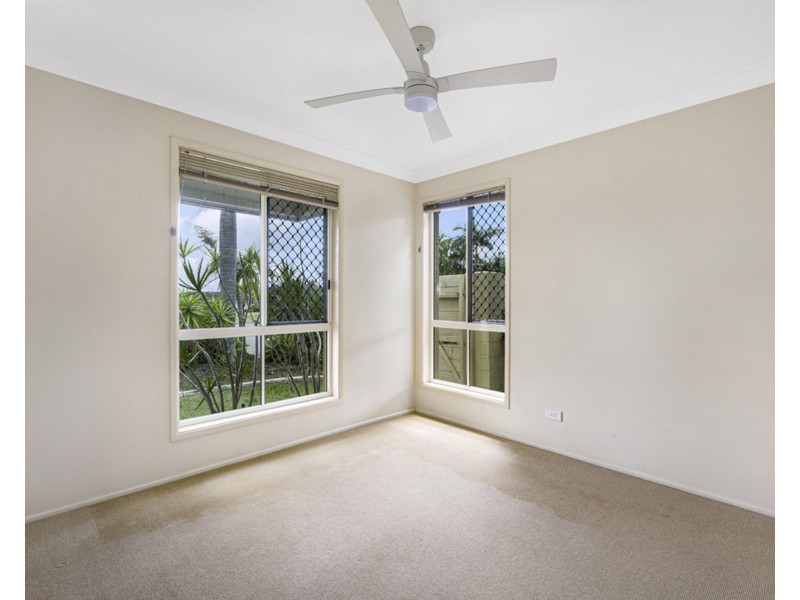 22 Blue Mountain Crescent, Warner QLD 4500